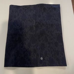 Athleta neck warmer. Great condition! 50% off if you buy two sports accessories.